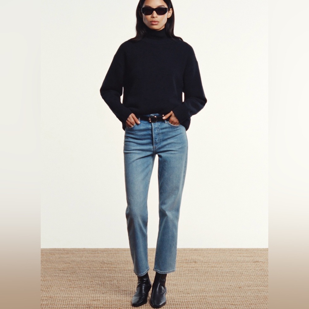 ARITZIA DENIM FORUM THE ARLO HI-RISE STRAIGHT JEAN